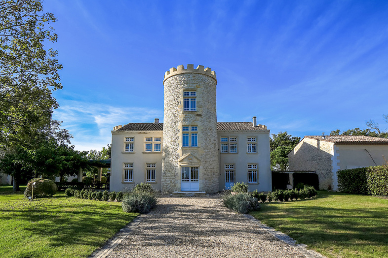 Château Fontesteau Offer